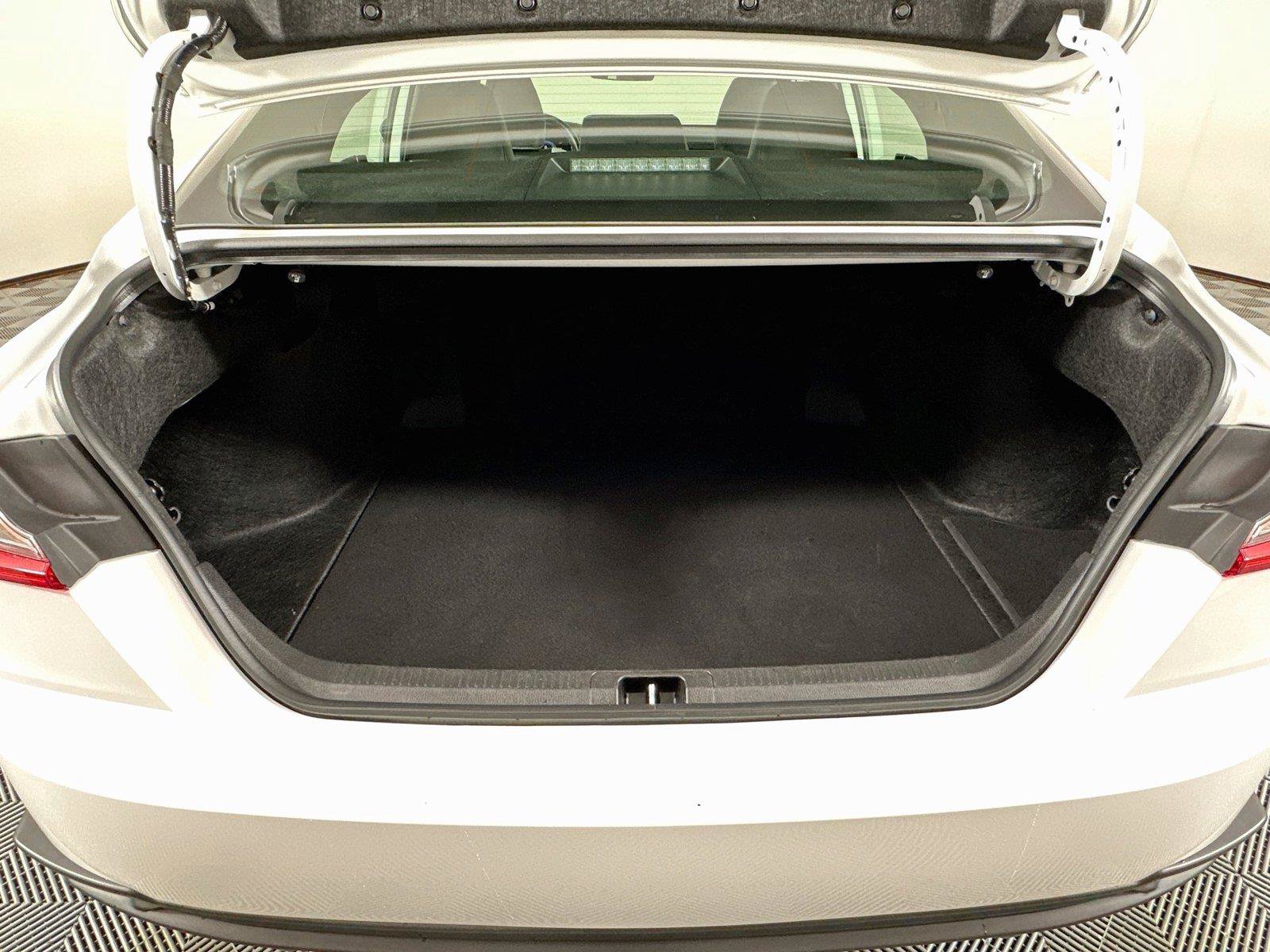 Used 2025 Toyota Camry SE FWD image 24