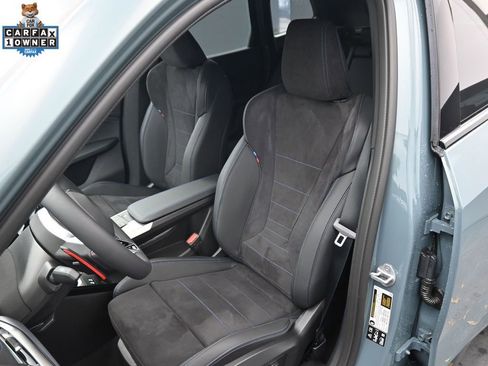 Used 2025 BMW X1 M35i w/ Premium Package image 5