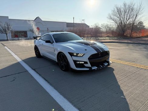 Used 2021 Ford Mustang Shelby GT500 w/ Carbon Fiber Track Pack image 14