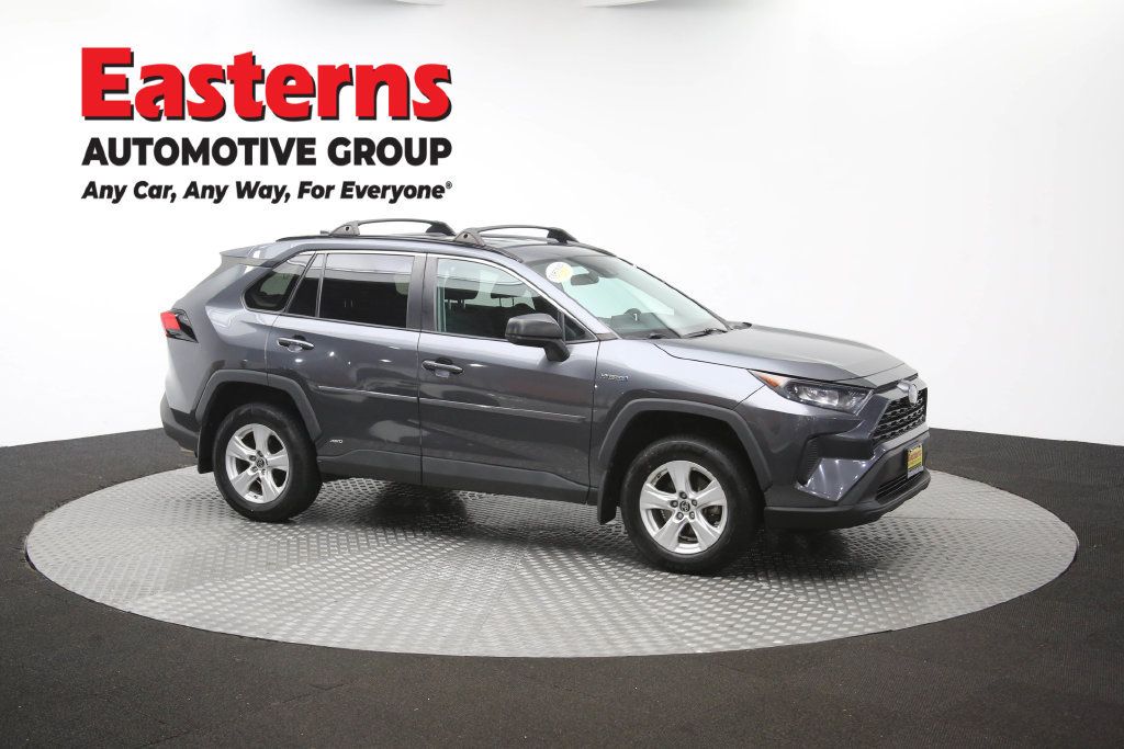 Used 2021 Toyota RAV4 LE w/ Carpet Mat Package (TMS) AWD/4WD image 50
