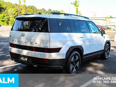 Used 2025 Hyundai Santa Fe SEL FWD image 6