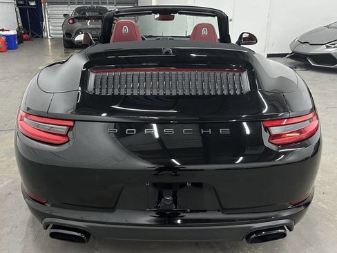 Used 2018 Porsche 911 Carrera image 11