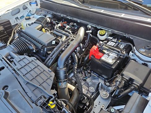 Used 2025 Ford Maverick XL w/ Equipment Group 102A AWD/4WD image 13