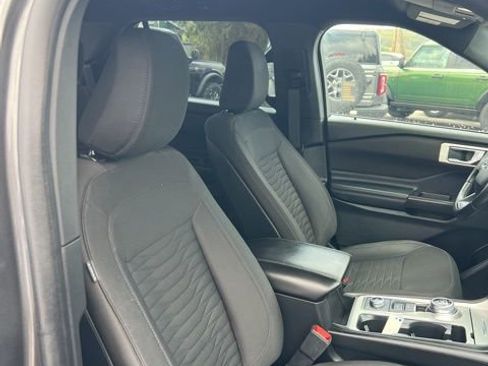 Used 2020 Ford Explorer XLT w/ Comfort Package AWD/4WD image 59