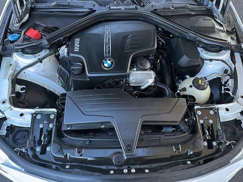 Used 2017 BMW 320i Sedan image 25