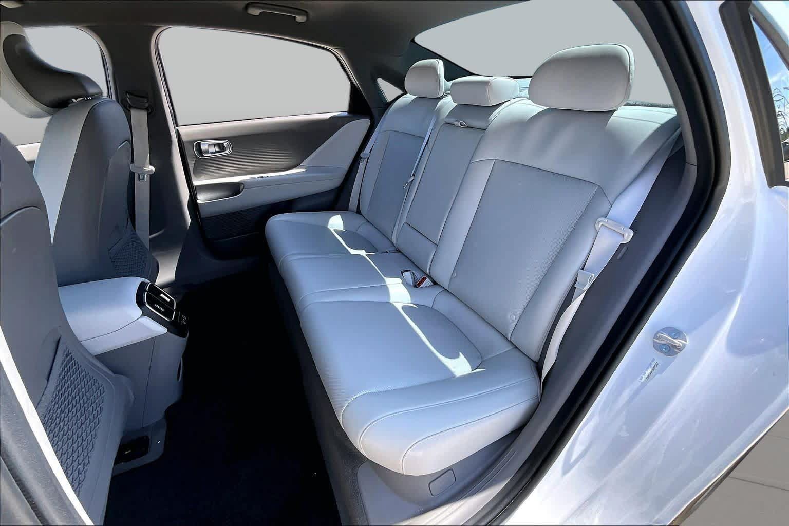 Certified 2025 Hyundai Ioniq 6 SEL RWD image 21