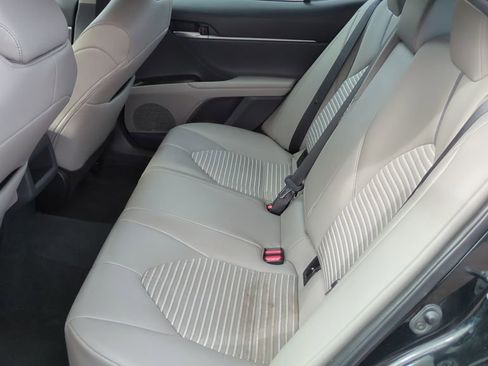 Used 2023 Toyota Camry SE image 14