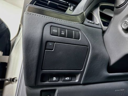 Used 2020 Lexus LS 500 w/ Interior Upgrade Package RWD image 10