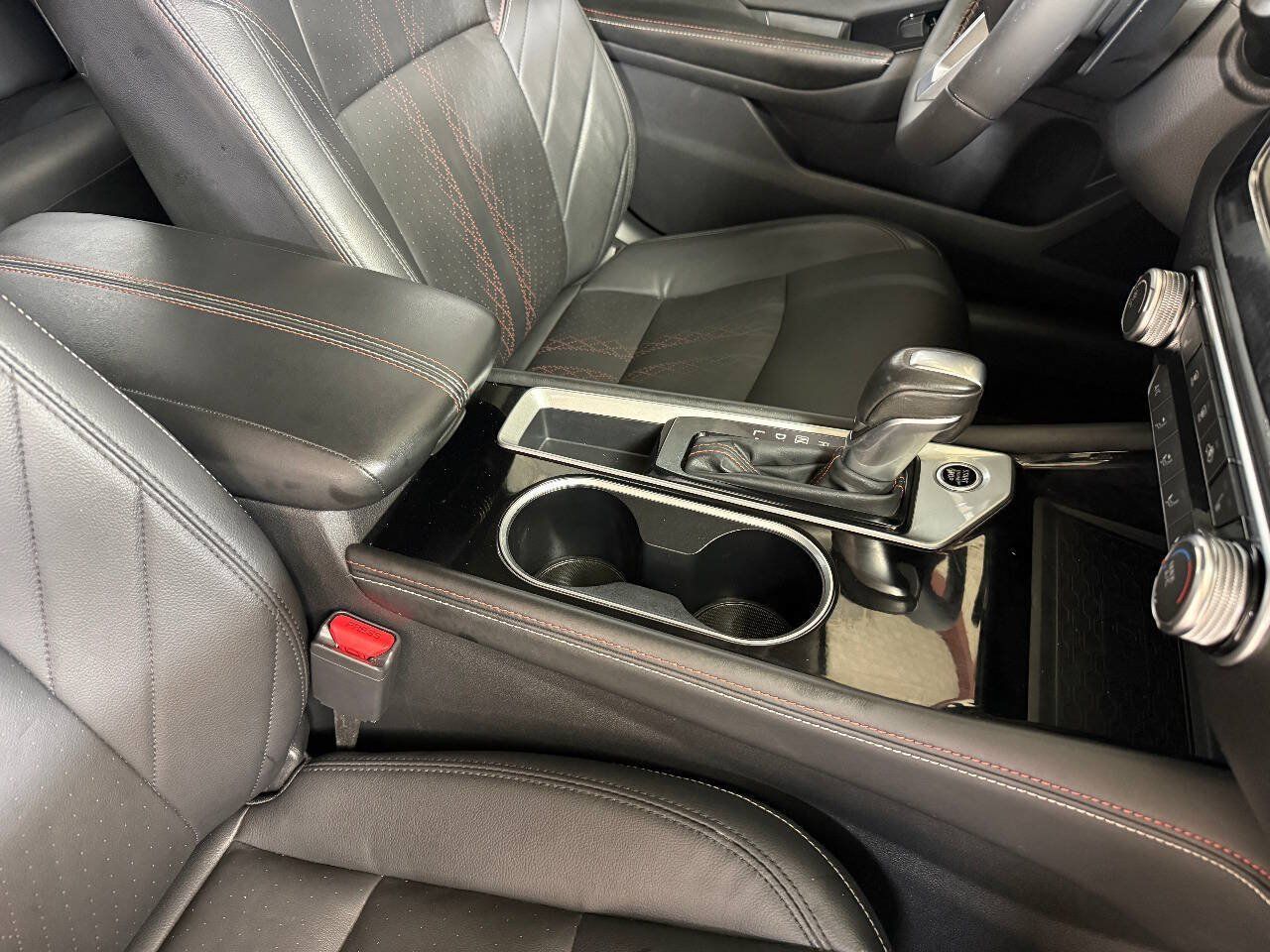 Used 2024 Nissan Altima 2.5 SR w/ SR Premium Package FWD image 27