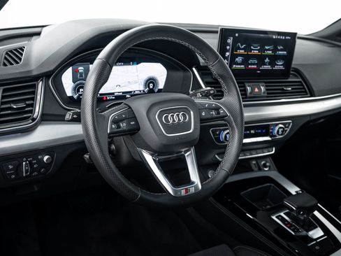 Used 2023 Audi Q5 e Prestige w/ Prestige Package AWD/4WD image 11