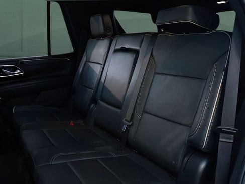 Used 2024 GMC Yukon SLT AWD/4WD image 13