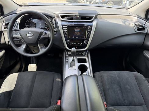 Used 2022 Nissan Murano S image 11