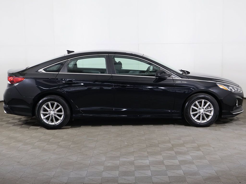 Used 2018 Hyundai Sonata SE FWD image 16
