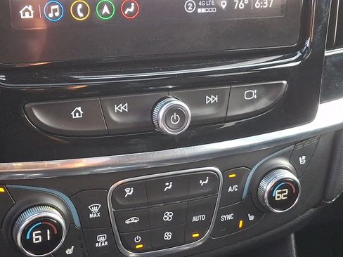 Used 2024 Chevrolet Traverse High Country FWD image 18