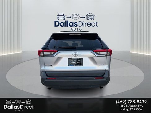 Used 2023 Toyota RAV4 XLE Premium image 7