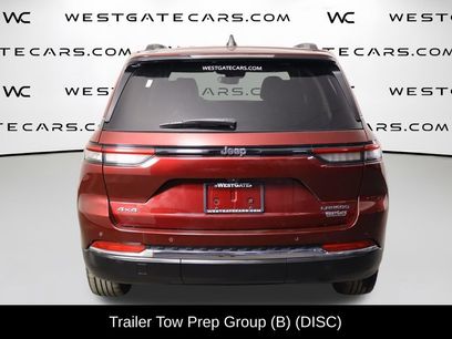 Used 2023 Jeep Grand Cherokee Laredo w/ Trailer Tow Prep Group (B)