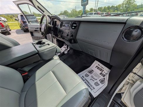 Used 2016 Ford F450 XL w/ Power Equipment Group image 19