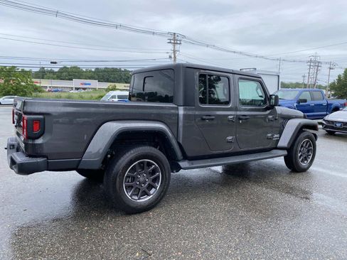 Used 2022 Jeep Gladiator Overland w/ Cold Weather Group AWD/4WD image 3