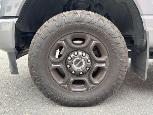 Used 2024 Ford F250 4x4 Crew Cab Super Duty image 10