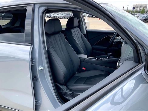 Used 2025 Acura ADX FWD image 9