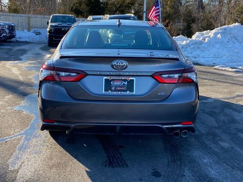 Used 2024 Toyota Camry SE image 5