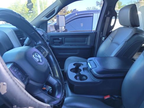 Used 2022 RAM 2500 Tradesman w/ Bed Utility Group image 8