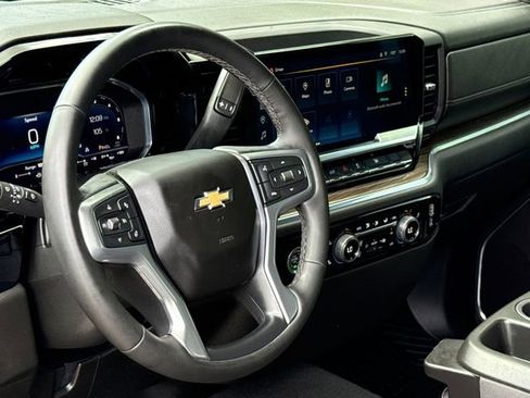 Used 2024 Chevrolet Silverado 1500 LT RWD image 18