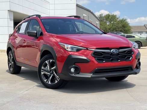 Used 2025 Subaru Crosstrek 2.0i Premium AWD/4WD image 2
