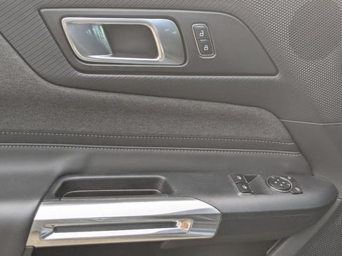 Certified 2025 Ford Mustang Coupe RWD image 10