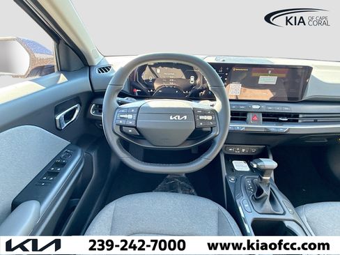 New 2025 Kia K4 EX image 16
