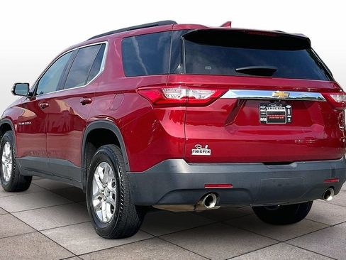 Used 2020 Chevrolet Traverse LT FWD image 2