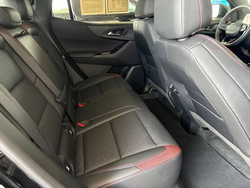 Used 2025 Chevrolet Equinox RS w/ Convenience Package III FWD image 18