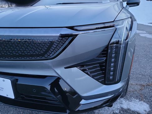 New 2026 Cadillac Optiq Sport 2 image 14