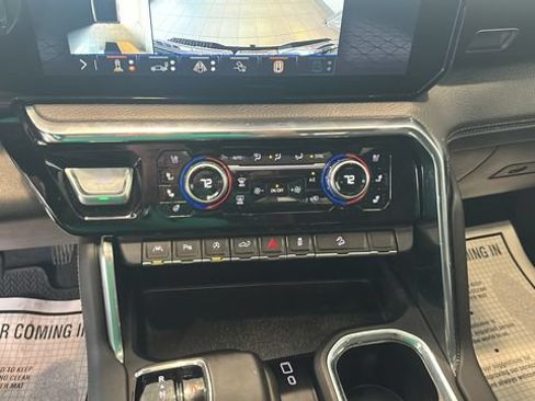 Used 2025 GMC Sierra 1500 Denali AWD/4WD image 14