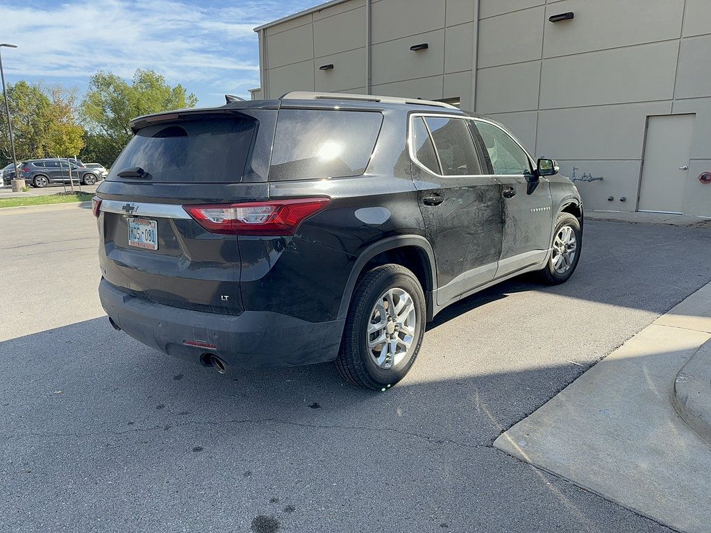 Used 2021 Chevrolet Traverse LT FWD image 4