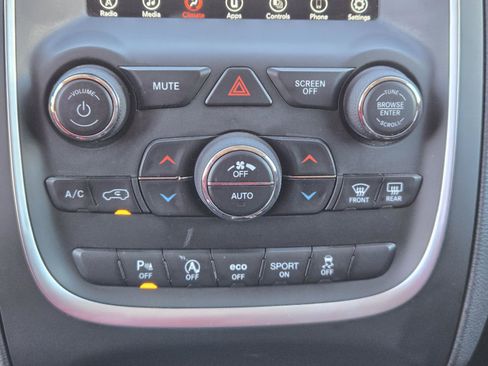 Certified 2020 Dodge Durango SXT image 12