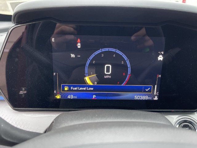 Used 2025 Chevrolet Trax LT FWD image 2