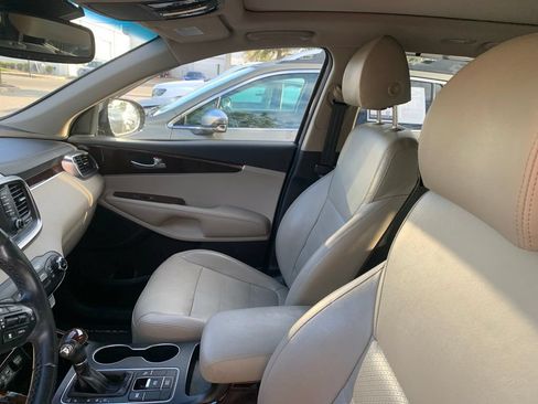 Used 2018 Kia Sorento EX w/ EX Advanced Touring Package FWD image 3