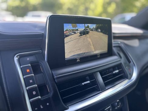Used 2022 Chevrolet Suburban Premier AWD/4WD image 24
