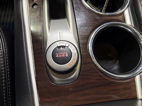 Used 2014 Nissan Pathfinder Platinum w/ Platinum Premium Package image 24