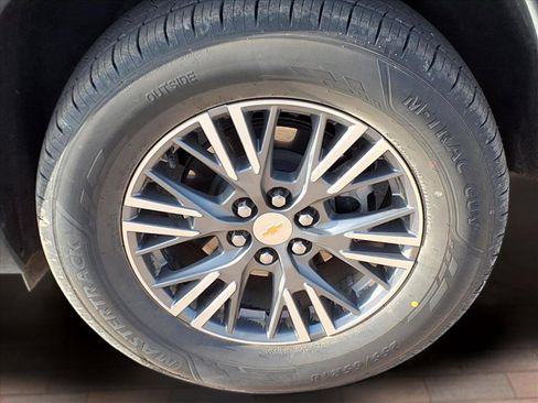 Used 2024 Chevrolet Traverse LS image 29