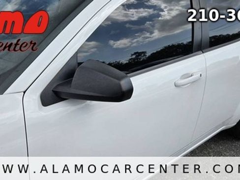 Used 2013 Dodge Avenger SE FWD image 9
