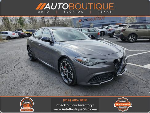 Used 2022 Alfa Romeo Giulia Veloce image 1