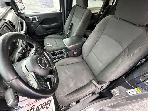 Used 2020 Jeep Wrangler Sport image 14