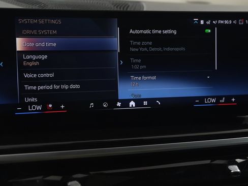 Used 2024 BMW X6 xDrive40i w/ Premium Package image 16