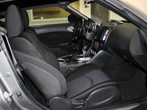 Used 2012 Nissan 370Z Coupe w/ Sport Pkg RWD image 24