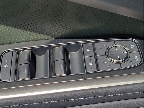 Used 2025 Lexus GX 550 AWD/4WD image 21
