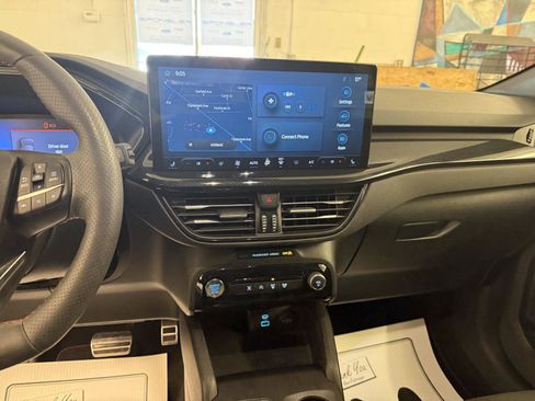 Used 2023 Ford Escape ST-Line w/ Tech Pack #1 image 17