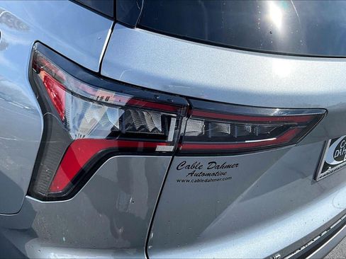 Used 2025 Chevrolet Equinox LT image 27