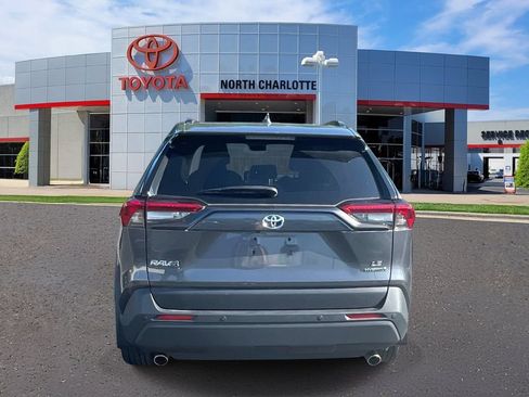 Used 2023 Toyota RAV4 LE AWD/4WD image 7